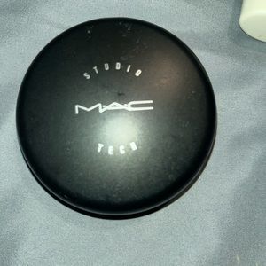 Mac Studio Tech Cream to Powder Foundation